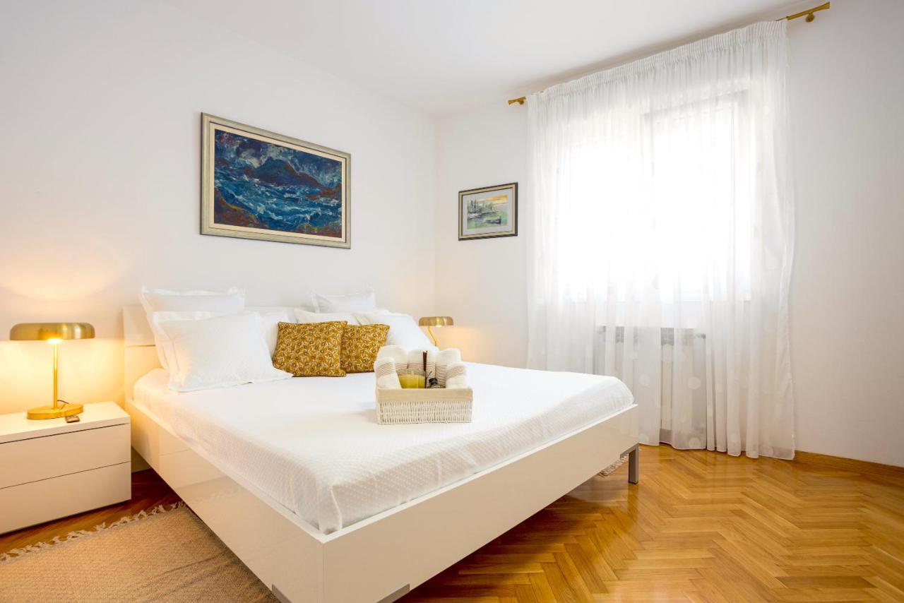 Lux Holiday Apartment Tony @ 10 Min Znjan Beach Split Exterior photo